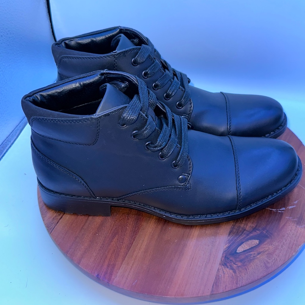 Brand New Kenneth Cole Reaction Mens 75